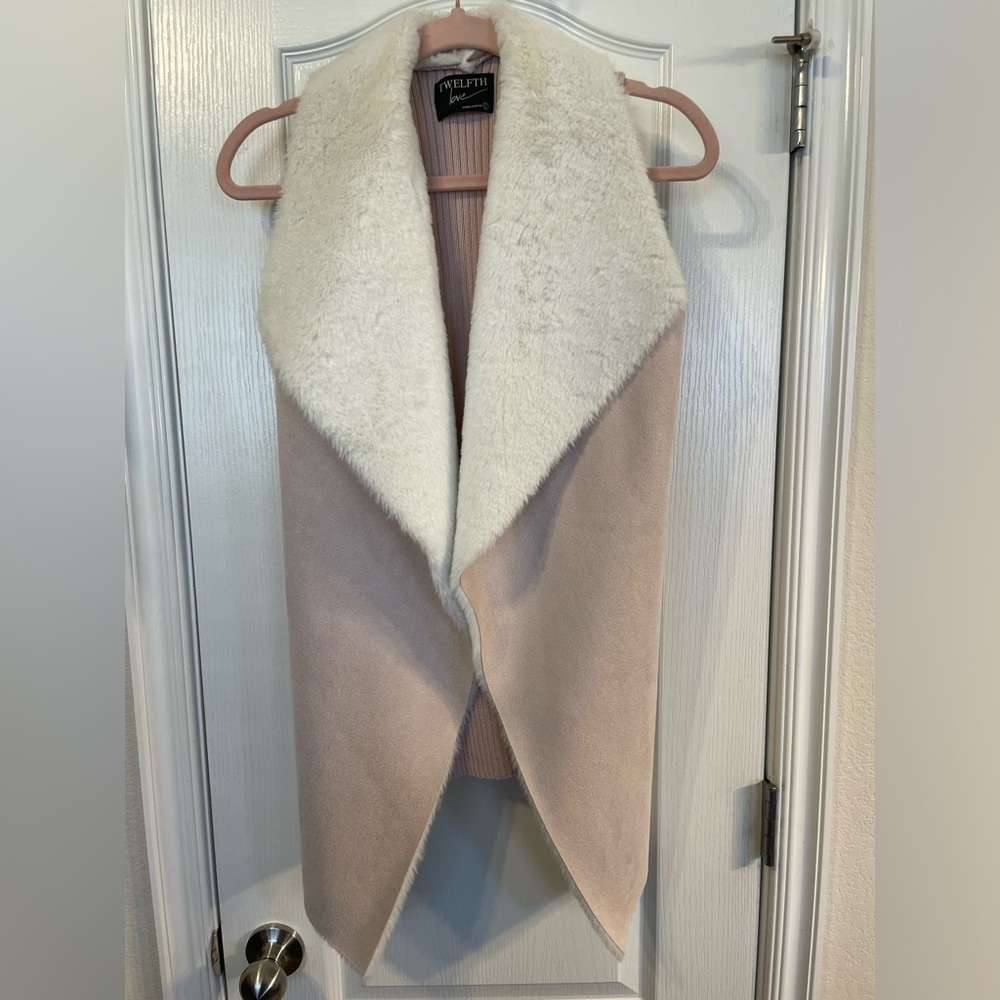 ❤️NWOT Faux Suede/Fur Vest ❤️